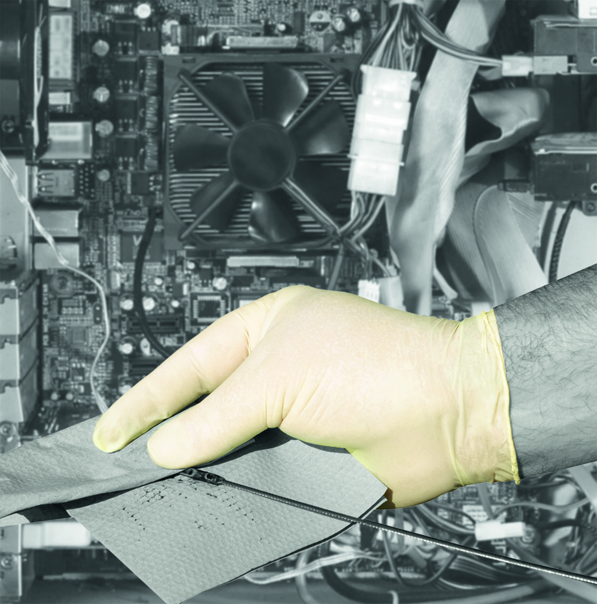 Clear Powdered Latex Gloves Small (PLEASE NOTE: These are now sold in cases of 10 x 100)
